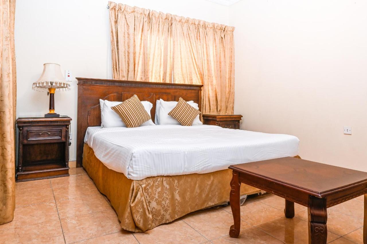 Celine Furnished Apartments Jeddah Exterior photo