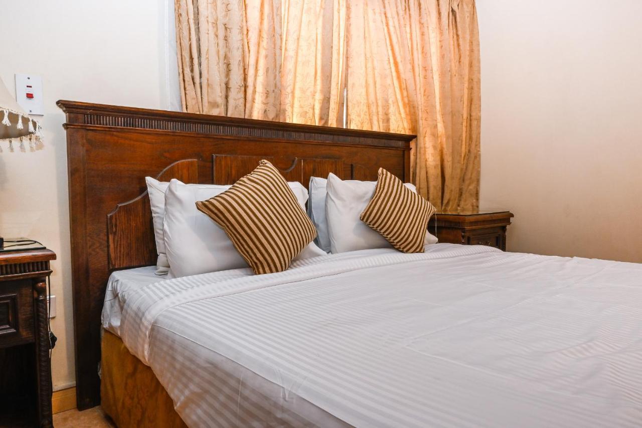 Celine Furnished Apartments Jeddah Exterior photo