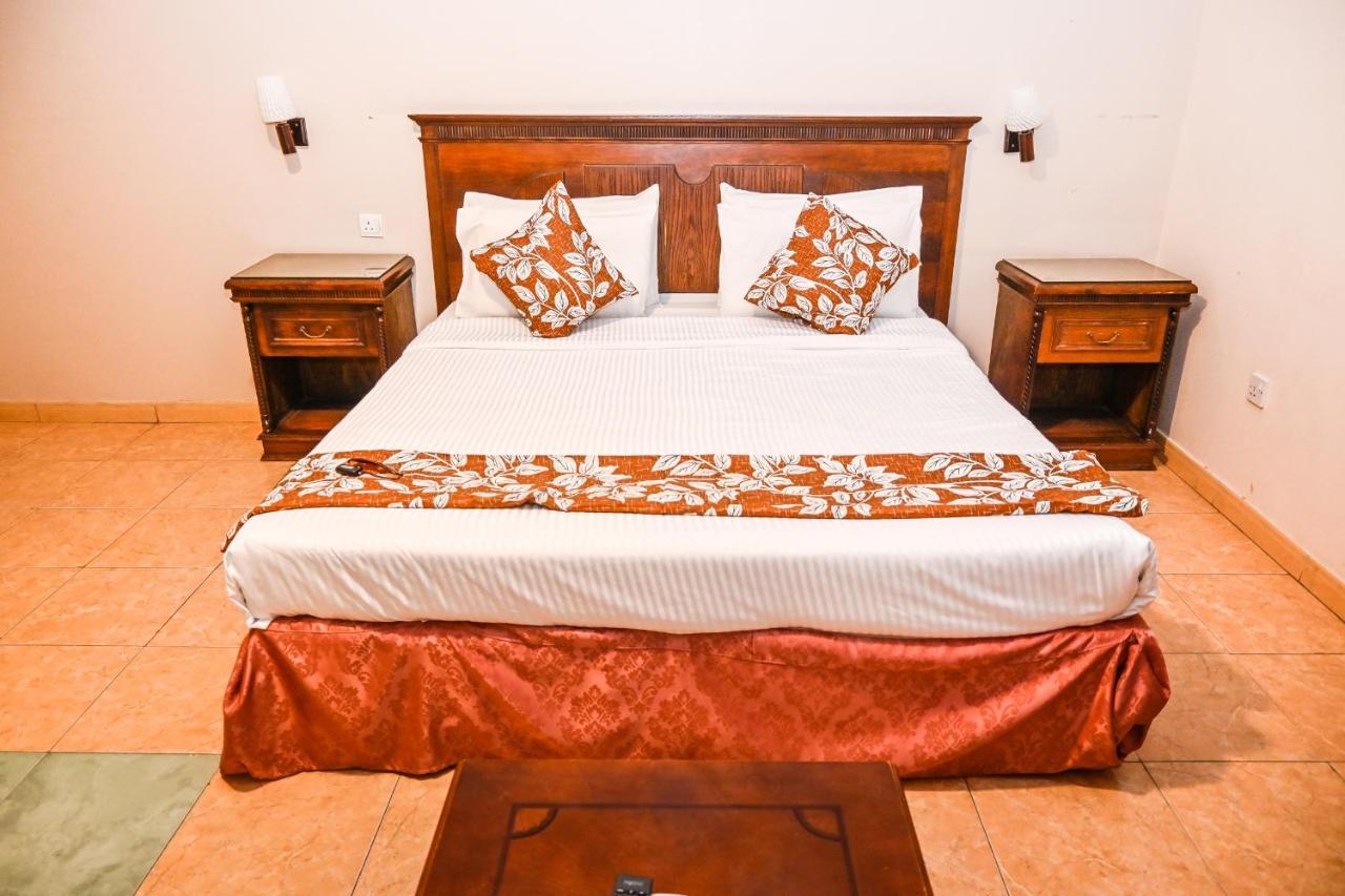 Celine Furnished Apartments Jeddah Exterior photo