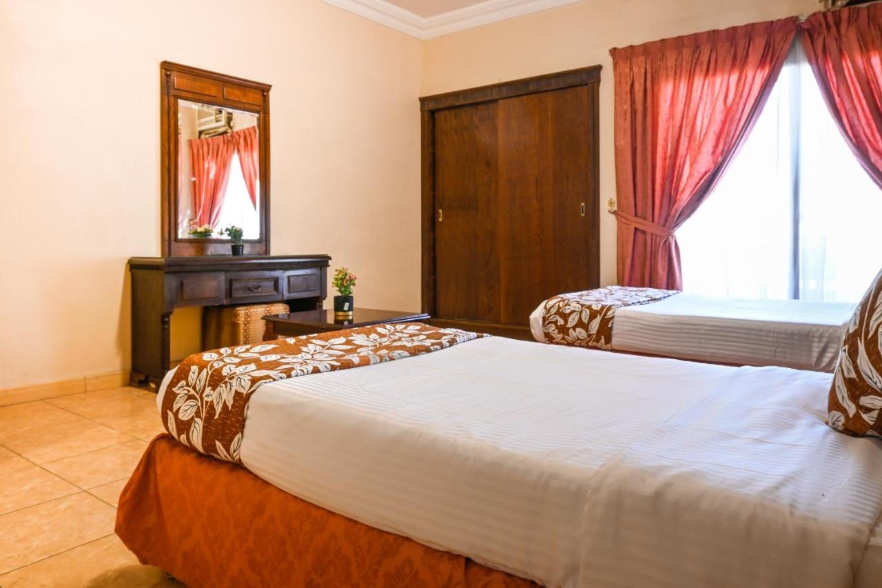 Celine Furnished Apartments Jeddah Exterior photo
